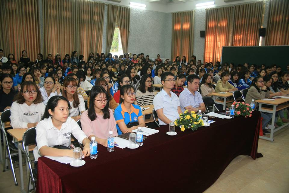 Tọa đàm tư vấn kỹ năng Nghiên cứu Khoa học cho sinh viên năm 2018