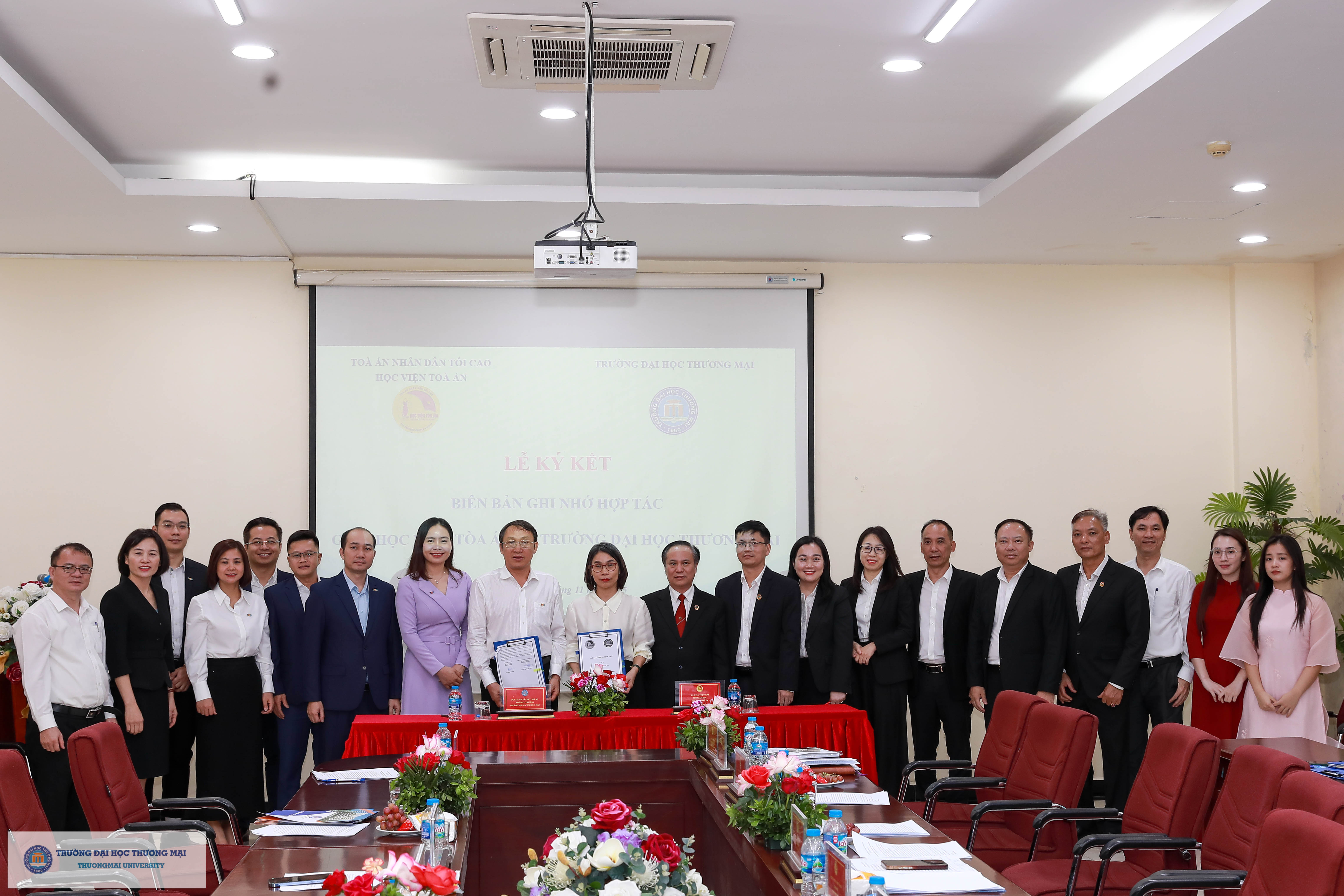 Lễ Ký kết Biên bản ghi nhớ hợp tác giữa Học viện Tòa án và Trường Đại học Thương mại