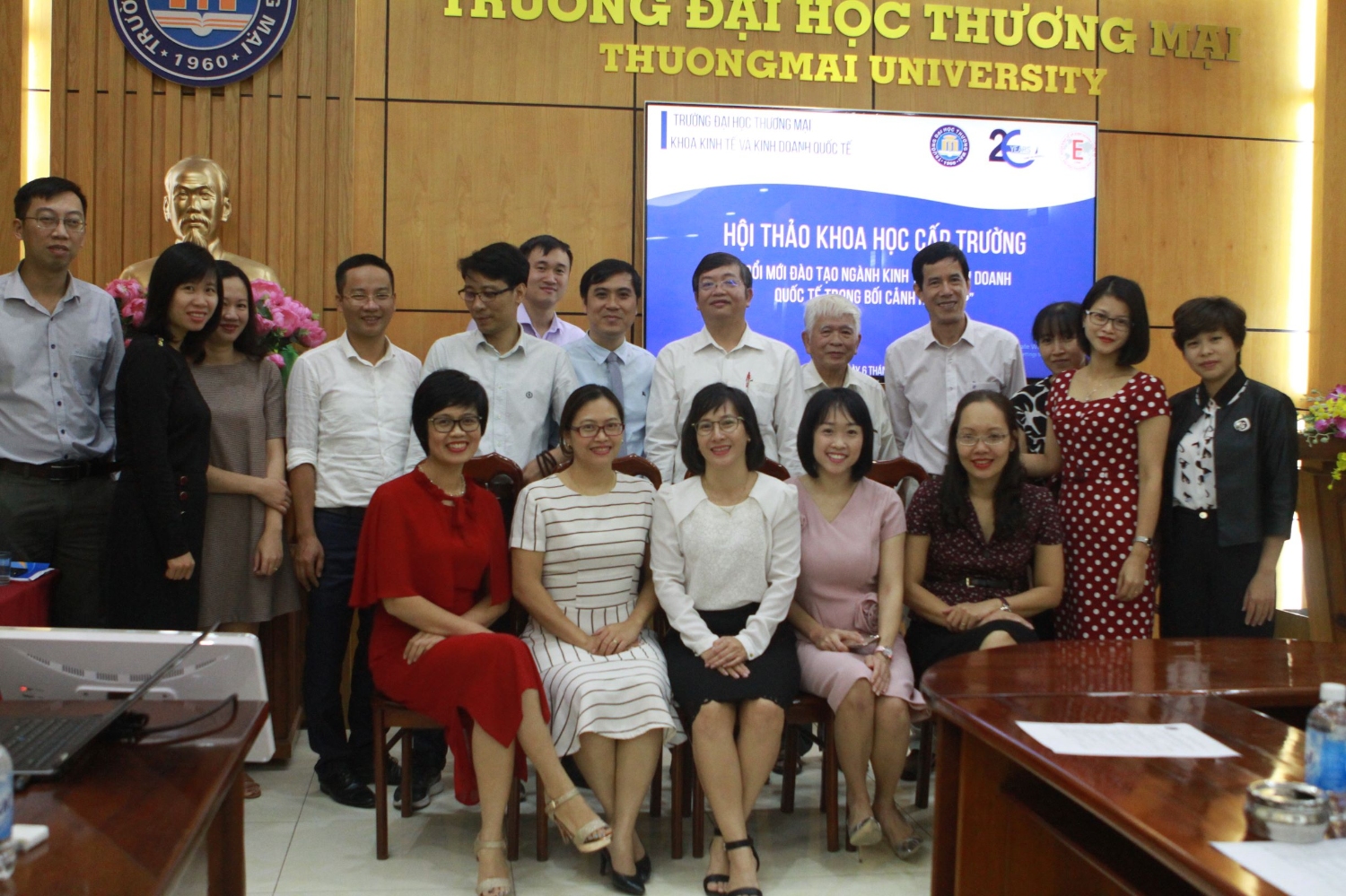 HỘI THẢO KHOA HỌC CẤP TRƯỜNG " ĐỔI MỚI ĐÀO TẠO NGÀNH KINH TẾ & KINH DOANH QUỐC TẾ TRONG BỐI CẢNH HỘI NHẬP"